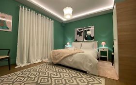 Oasis Garden Apartment
